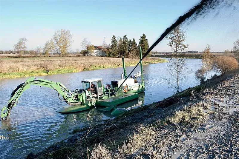 Amphibious Multipurpose Dredger