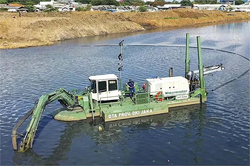 Amphibious Multipurpose Dredger