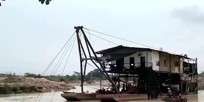 Раширение мелководного морского канала